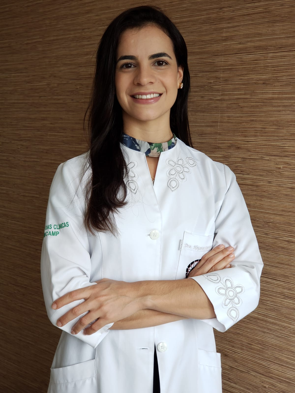 Dra. Nayara Soares